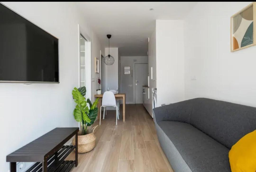 Apartment Close To The Beach Sant Adria de Besos Exterior photo