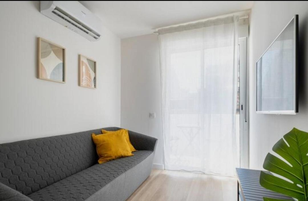 Apartment Close To The Beach Sant Adria de Besos Exterior photo