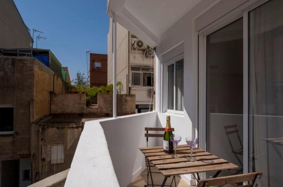Apartment Close To The Beach Sant Adria de Besos Exterior photo