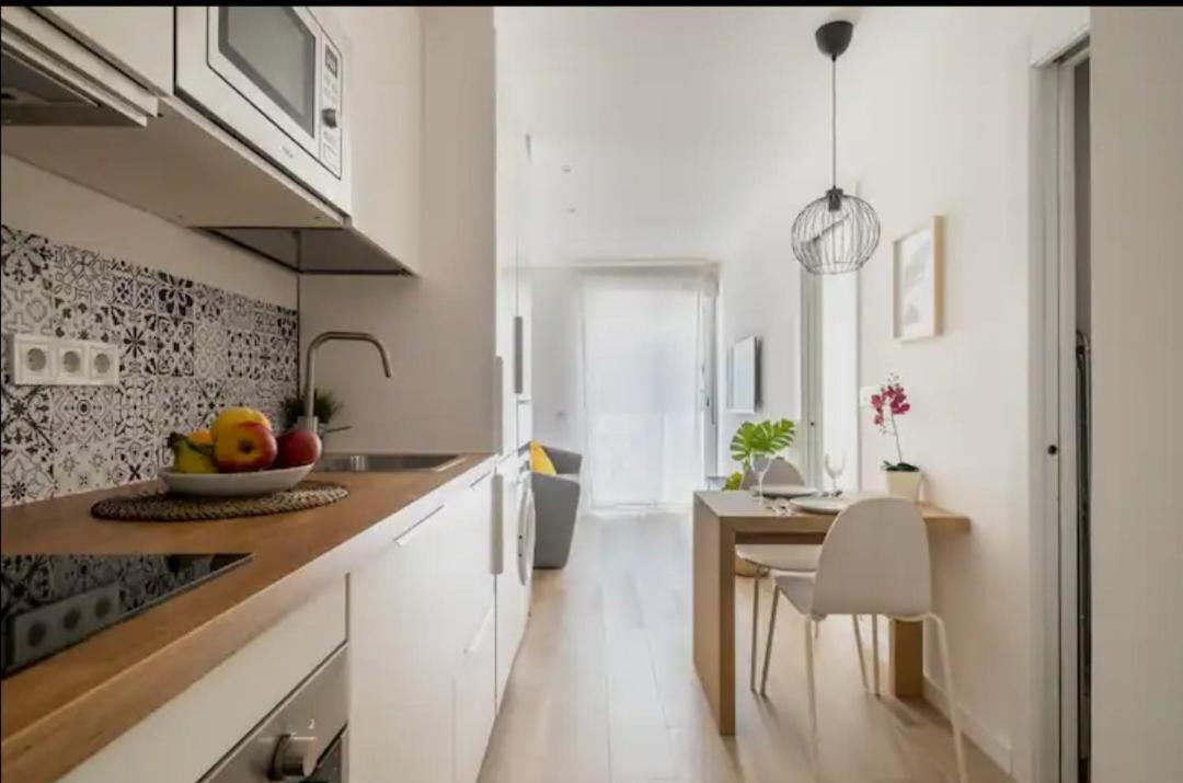 Apartment Close To The Beach Sant Adria de Besos Exterior photo